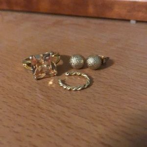 Gold Jewelry Ring and Earring Set